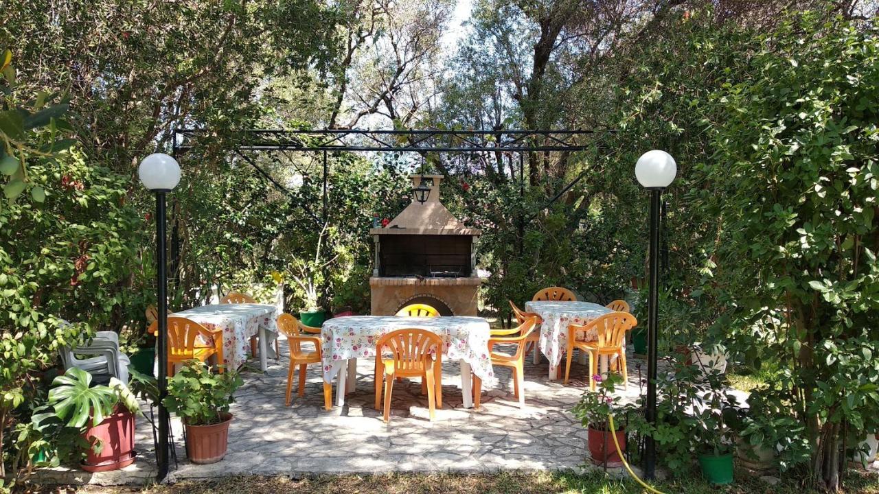 Polymnia Apartments Спартия Екстериор снимка