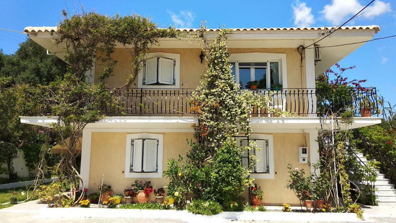 Polymnia Apartments Спартия Екстериор снимка
